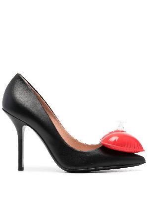 Moschino - Black 100 Heart-Embellished Leather Pumps