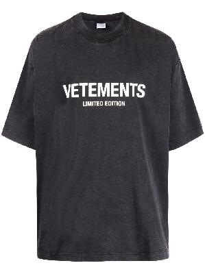 VETEMENTS - Black Cotton Logo Print T-Shirt