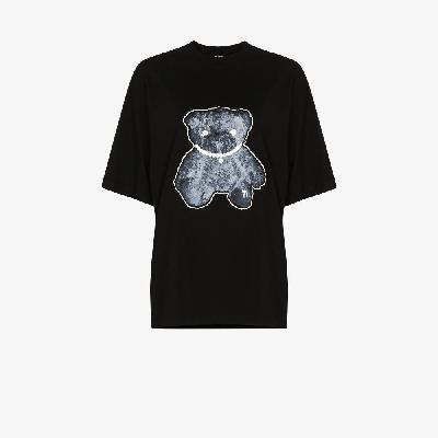We11done - Pearl Necklace Teddy T-Shirt