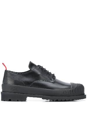424 contrast pull-tab shoes