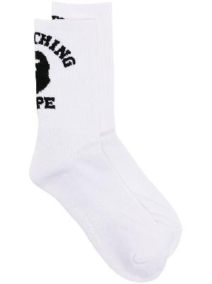 A BATHING APE® logo-knit socks