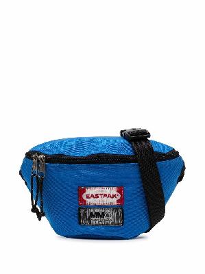 MM6 Maison Margiela x Eastpak logo-patch zipped belt bag