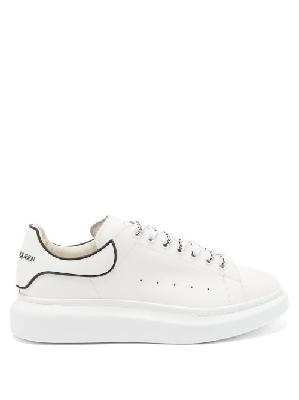 Alexander Mcqueen - Oversized Leather Trainers - Mens - White - 39.5 EU