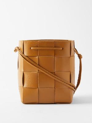 Bottega Veneta - Cassette Small Intrecciato-leather Bucket Bag - Womens - Camel - ONE SIZE