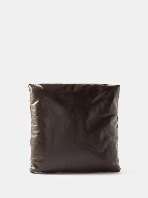 Bottega Veneta - Pillow Pouch Leather Clutch Bag - Womens - Dark Brown - ONE SIZE